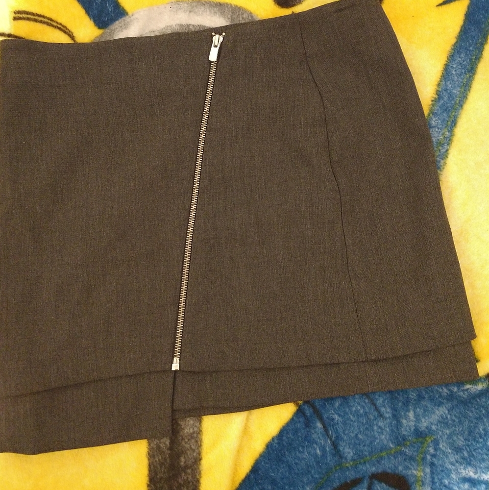 H & M skirt